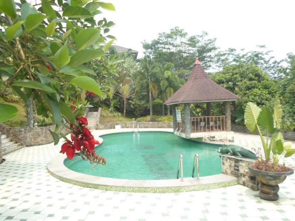 Green Wattana Hotel Sentul Bogor Exterior photo