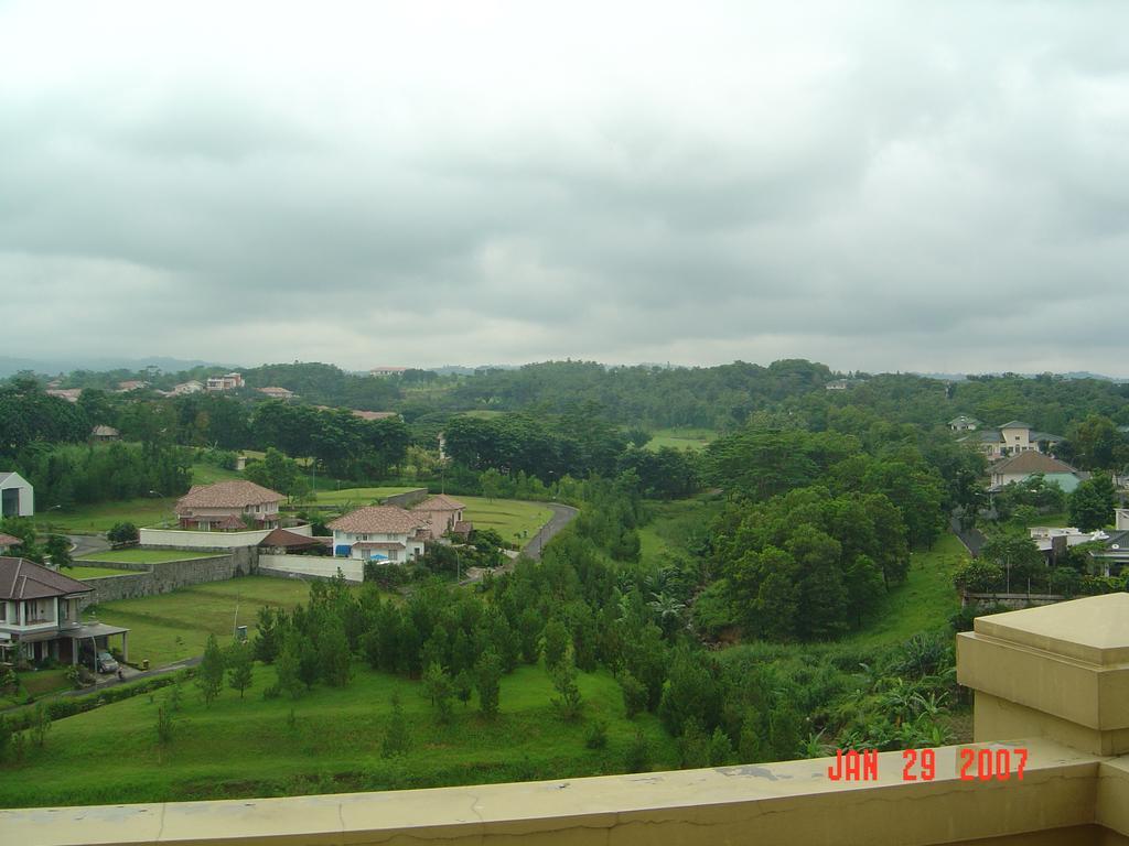 Green Wattana Hotel Sentul Bogor Exterior photo