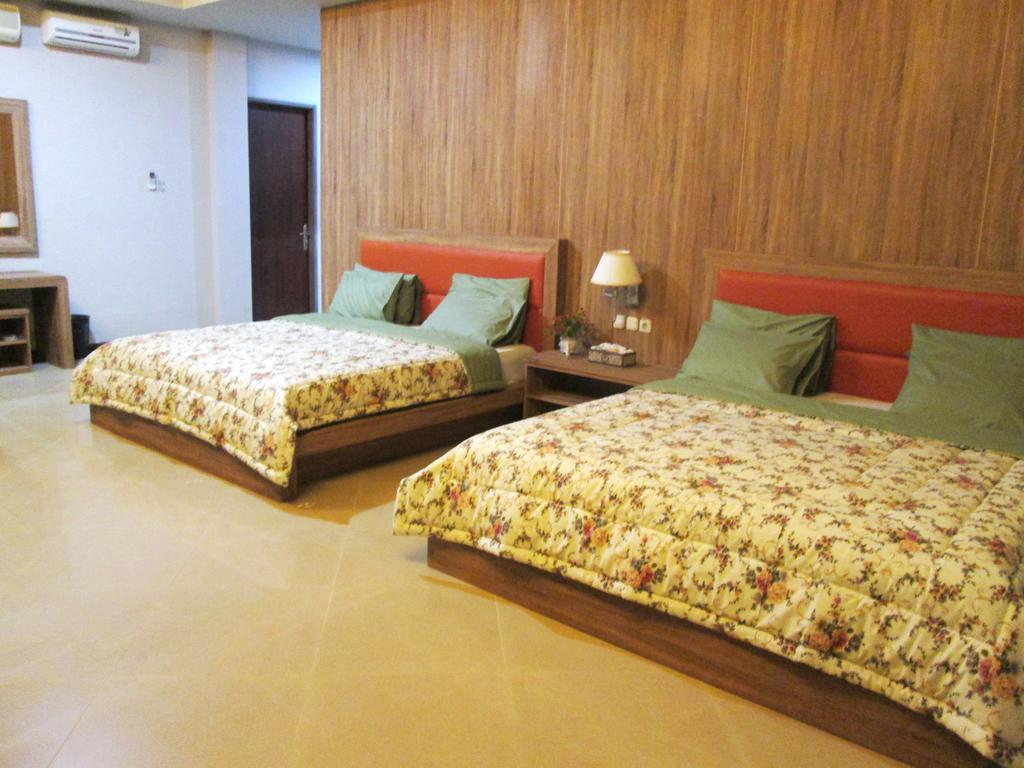 Green Wattana Hotel Sentul Bogor Exterior photo