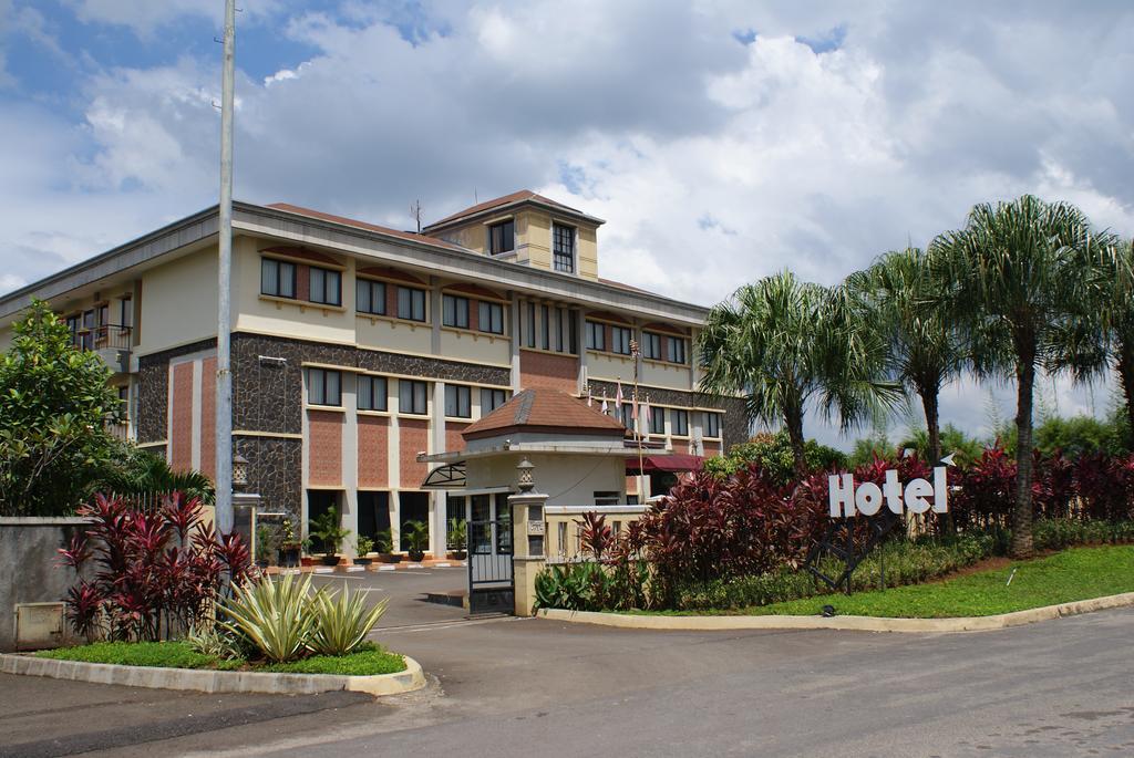Green Wattana Hotel Sentul Bogor Exterior photo